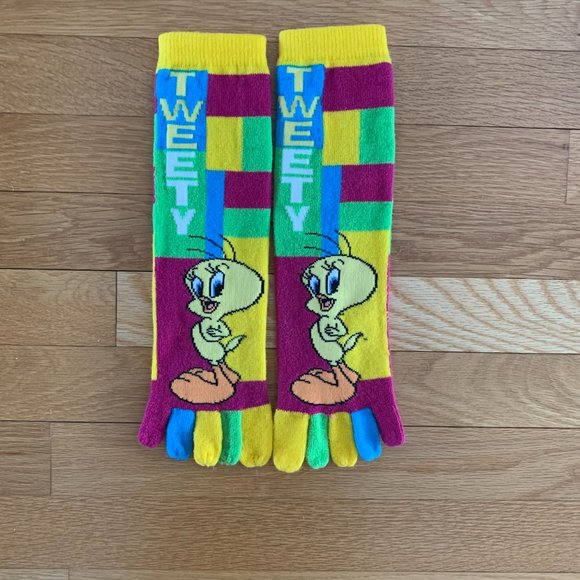 Tweety Bird Toe Socks - Picture 5 of 5